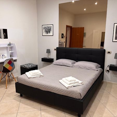 Benvenuti Al Sud Bed & Breakfast Brindisi Bagian luar foto