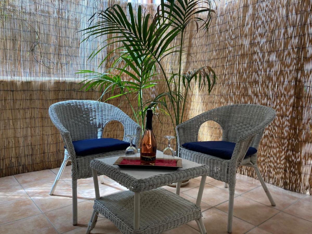 Benvenuti Al Sud Bed & Breakfast Brindisi Bagian luar foto