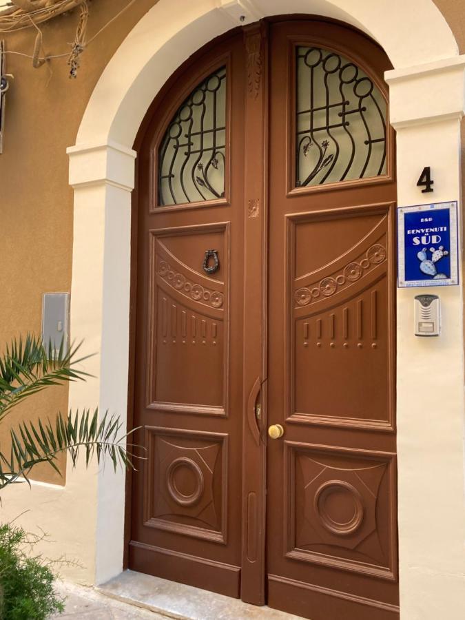 Benvenuti Al Sud Bed & Breakfast Brindisi Bagian luar foto